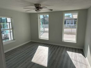 1912 Gentry Street, Houston TX 77009