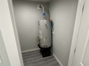 1912 Gentry Street, Houston TX 77009