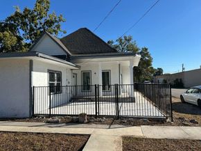 1912 Gentry Street, Houston TX 77009
