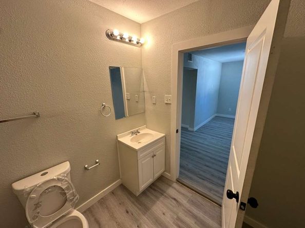 1912 Gentry Street, Houston TX 77009