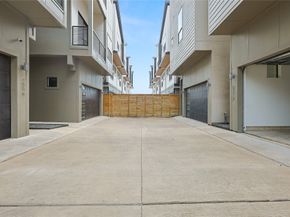 2317 Cleburne Street, Houston TX 77004