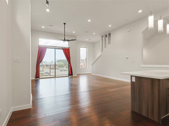 2317 Cleburne Street, Houston TX 77004