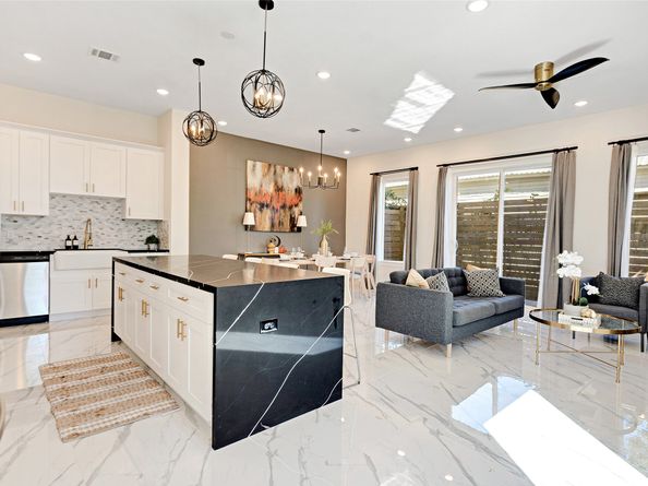 5908 St Augustine Street B, Houston TX 77021