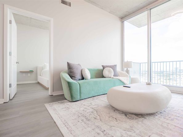 5925 Almeda Rd 12005, Houston TX 77004