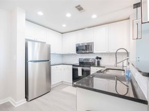 5925 Almeda Rd 12005, Houston TX 77004