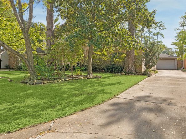 12111 Moorcreek Drive, Houston TX 77070