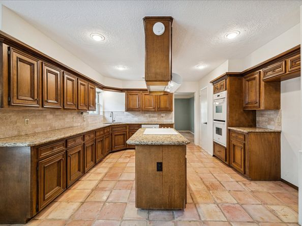 12111 Moorcreek Drive, Houston TX 77070