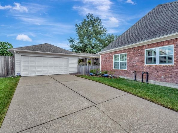 2010 Woodland Haven Road, Houston TX 77062