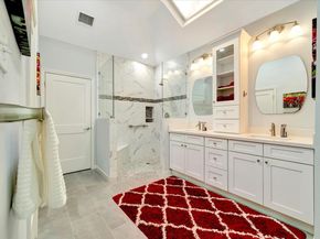 2010 Woodland Haven Road, Houston TX 77062