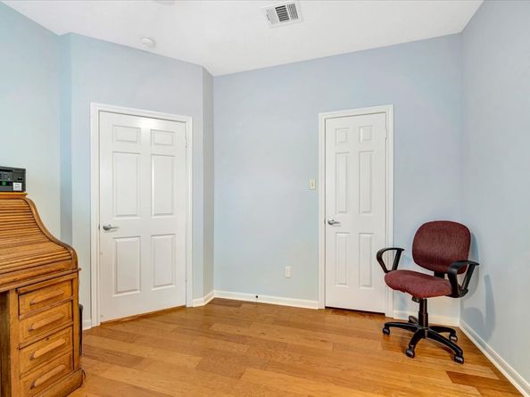 2010 Woodland Haven Road, Houston TX 77062