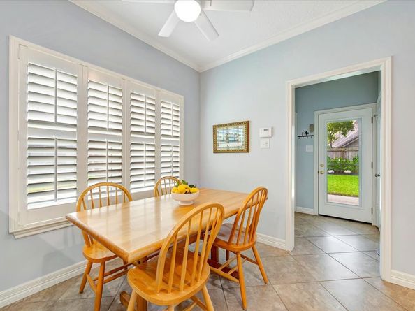 2010 Woodland Haven Road, Houston TX 77062