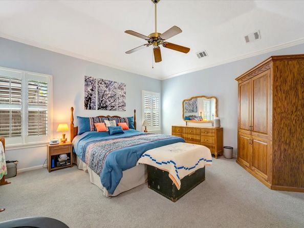 2010 Woodland Haven Road, Houston TX 77062