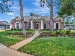 2010 Woodland Haven Road, Houston TX 77062