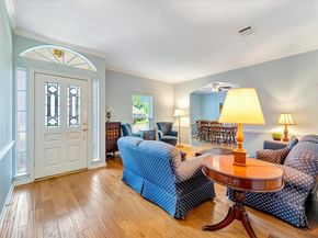 2010 Woodland Haven Road, Houston TX 77062