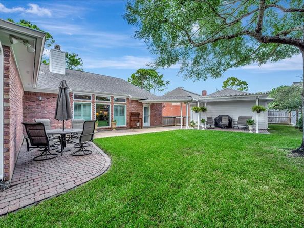 2010 Woodland Haven Road, Houston TX 77062