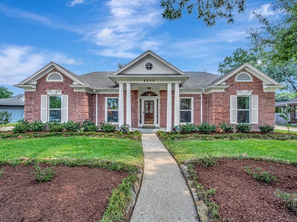 2010 Woodland Haven Road, Houston TX 77062