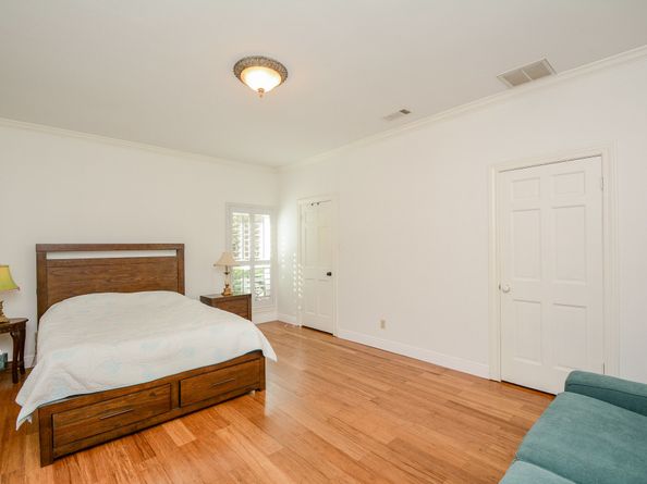 9518 Bayou Brook Street, Houston TX 77063