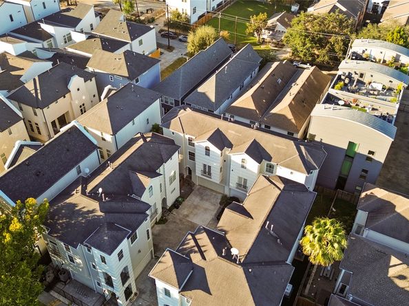 5610 Kiam Street D, Houston TX 77007