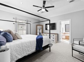 5610 Kiam Street D, Houston TX 77007