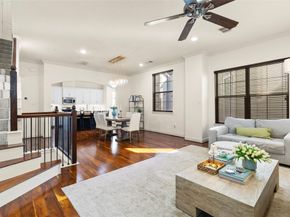 5610 Kiam Street D, Houston TX 77007