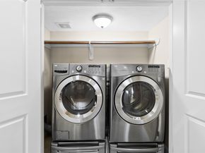 5610 Kiam Street D, Houston TX 77007