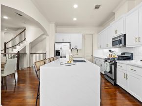 5610 Kiam Street D, Houston TX 77007