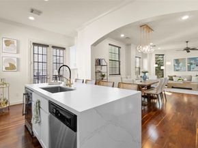 5610 Kiam Street D, Houston TX 77007