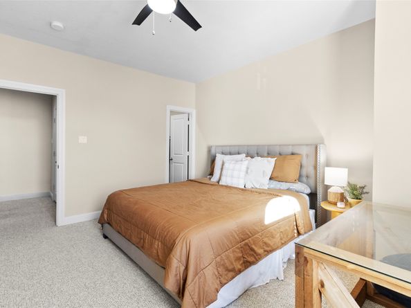 5610 Kiam Street D, Houston TX 77007