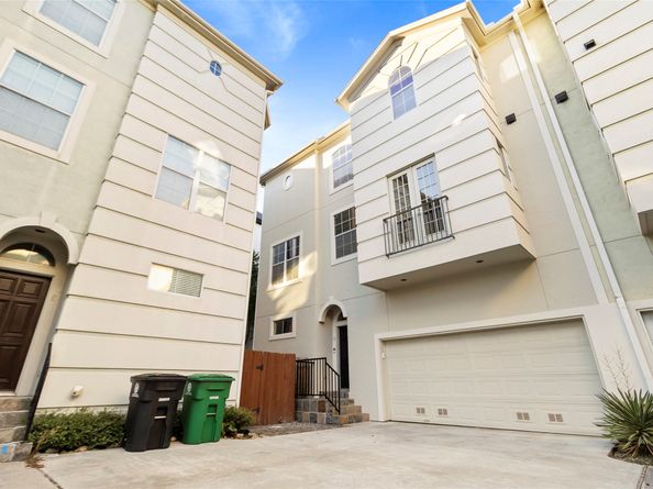 5610 Kiam Street D, Houston TX 77007