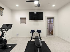 5610 Kiam Street D, Houston TX 77007