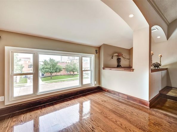 5141 Del Monte Drive, Houston TX 77056