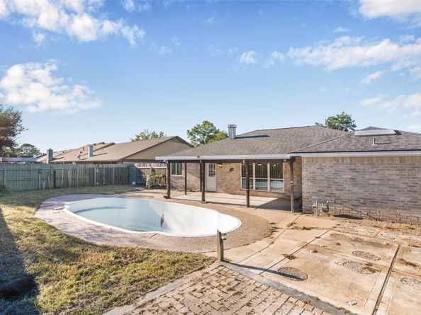 5403 Greenhill Forest Drive, Houston TX 77088