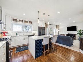 825 Merrill Street, Houston TX 77009