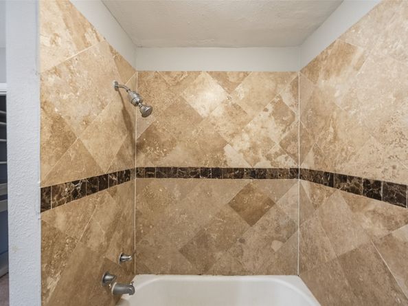 7942 Hammerly Boulevard, Houston TX 77055