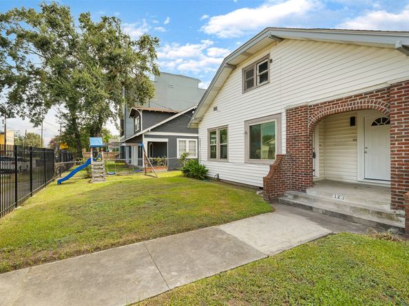 123 Estelle Street, Houston TX 77003