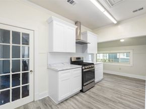 123 Estelle Street, Houston TX 77003