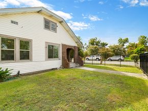 123 Estelle Street, Houston TX 77003