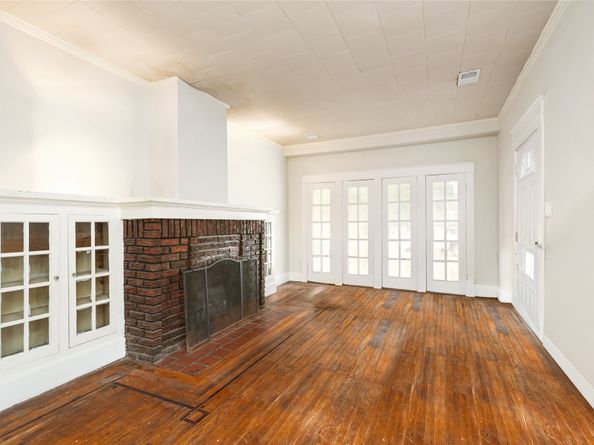 123 Estelle Street, Houston TX 77003