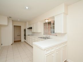 2203 Bron Holly Drive, Houston TX 77018