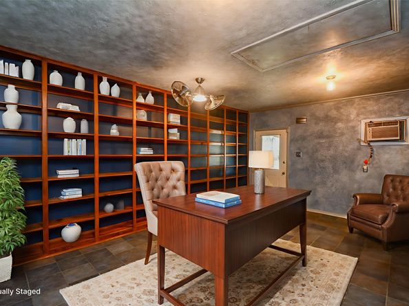 2203 Bron Holly Drive, Houston TX 77018