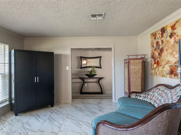 7219 Ridge Oak Drive, Houston TX 77088