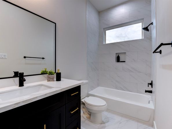 1304 Evelyn Street, Houston TX 77009