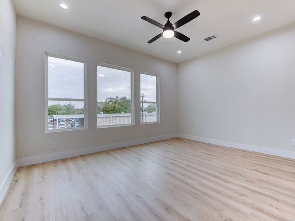 1304 Evelyn Street, Houston TX 77009