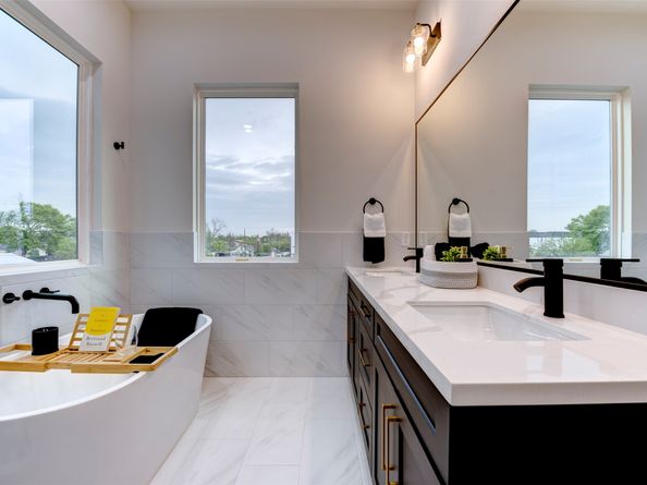 1304 Evelyn Street, Houston TX 77009