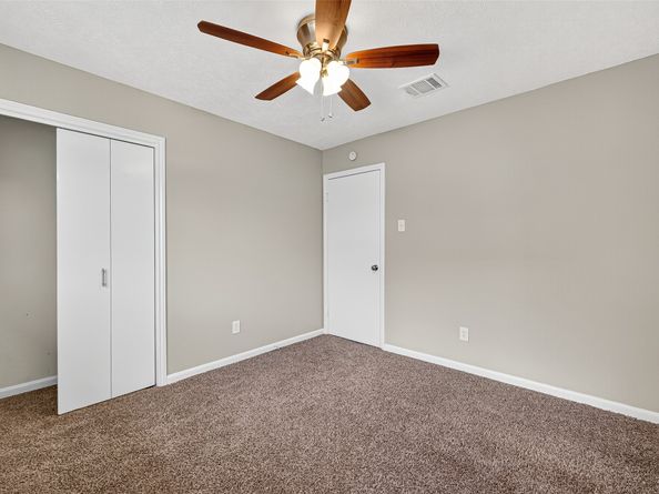 7618 Twin Hills Drive, Houston TX 77071