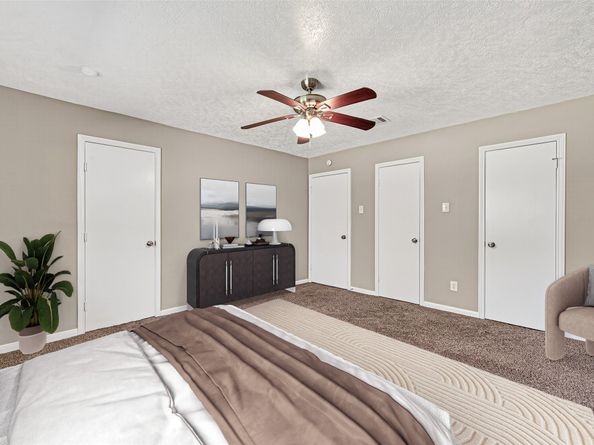 7618 Twin Hills Drive, Houston TX 77071