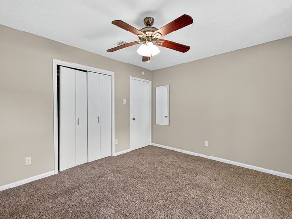 7618 Twin Hills Drive, Houston TX 77071