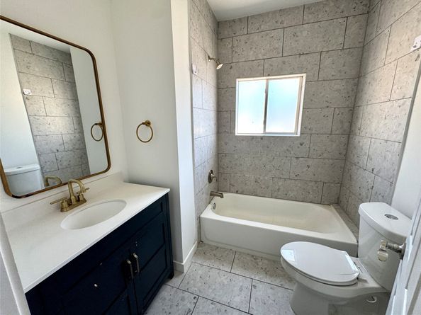 7 Hunt Street, Houston TX 77003