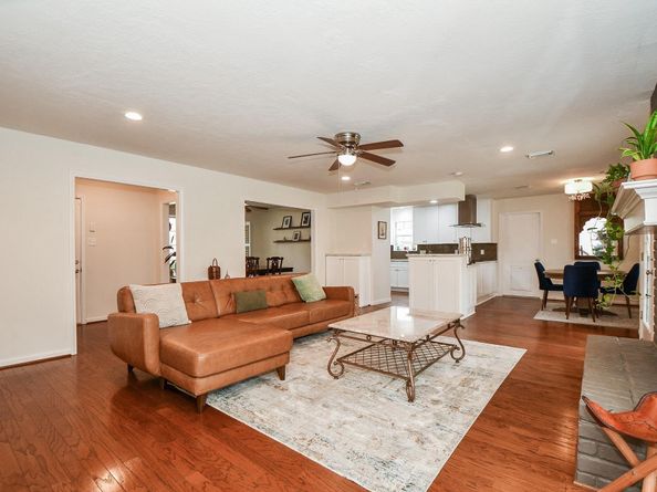 10809 Colony Wood Place, The Woodlands TX 77380