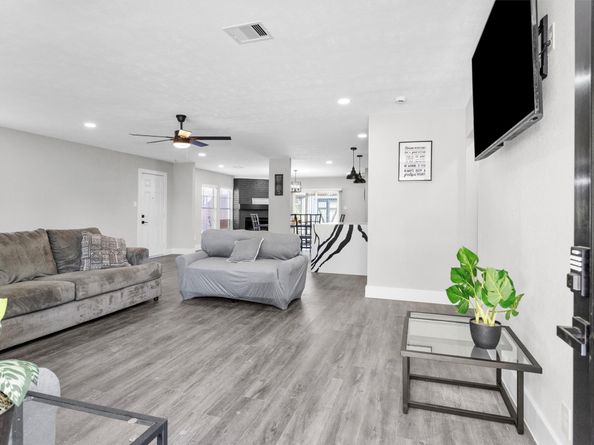 1625 Demaree Lane, Houston TX 77029